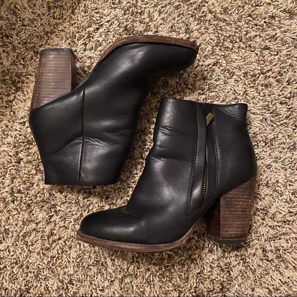 Urban Outfitters Boots • Black Leather